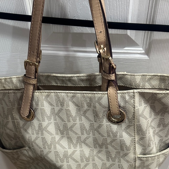 Michael Kors Cream and Tan Logo Tote - Picture 2 of 4